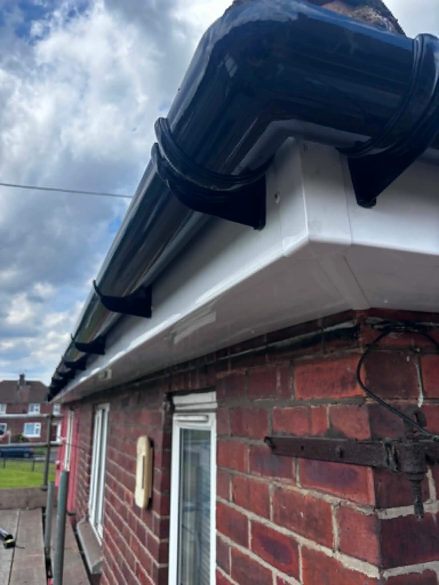 Close-up of seamless aluminium gutter corner detail